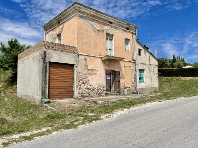 Foto Rustico in c.da Serre, Lanciano di 120 m² con 4 locali in vendita
