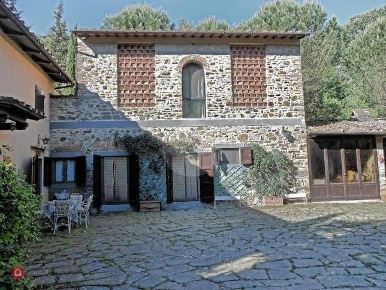 Foto Rustico in Via Case Sparse, Greve in Chianti di 210 m² con 8 locali
