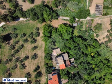 Foto Rustico in C.da Santa Croce, Lanciano di 110 m² con 4 locali