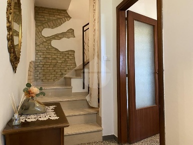 Foto Rustico in c.da Serre, Lanciano di 110 m² con 3 locali in vendita