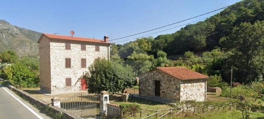 Foto Rustico in Via dei Marinari, Lucca Santa Maria del Giudice di 274 m²