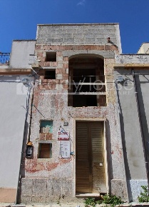 Foto Rustico in Via D'Annunzio, Sannicola Centro di 100 m² con 4 locali