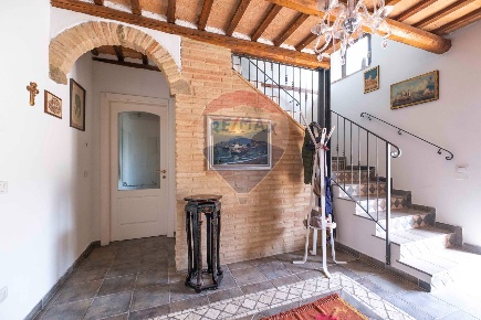 Foto Rustico a Cupramontana di 270 m² con 11 locali in vendita