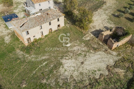 Foto Rustico in Via Pozze, Montegridolfo di 215 m² con 8 locali in vendita