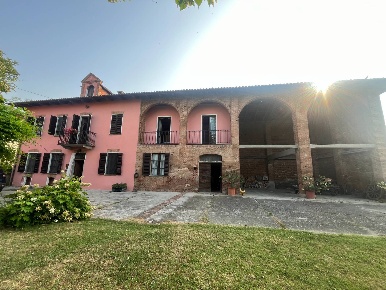 Foto Rustico in località Rinco, Montiglio Monferrato di 327 m² con 9 locali