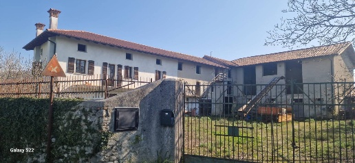 Foto Rustico in via chiarandis, Moimacco di 950 m² con 9 locali in vendita
