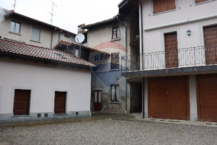 Foto Rustico in vicolo Aosta, Colle Brianza Ravellino di 185 m² in vendita