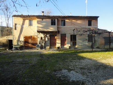 Foto Rustico in via melano, San Marcello di 270 m² con 12 locali in vendita