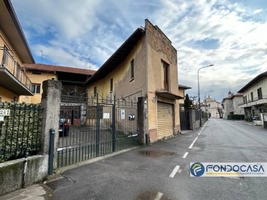 Foto Rustico a Palazzolo sull'Oglio Centro di 120 m² con 4 locali