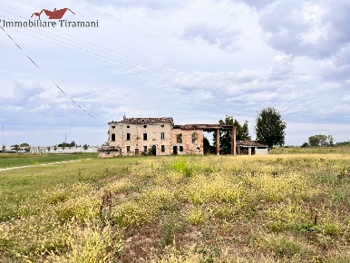 Foto Rustico in paullo olza, Fiorenzuola d'Arda Centro di 400 m² in vendita