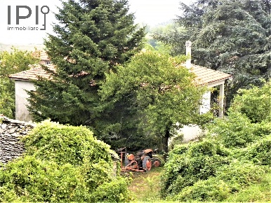 Foto Rustico in Garbaoli, Roccaverano di 400 m² con 6 locali in vendita