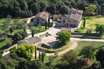 Foto Rustico a Monteriggioni di 1000 m² con 20 locali in vendita