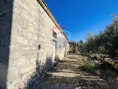 Foto Rustico in Contrada San Giacomo, Ragusa Conservatore - San Giacomo
