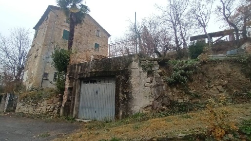 Foto Rustico a Prignano sulla Secchia di 250 m² con 12 locali in vendita