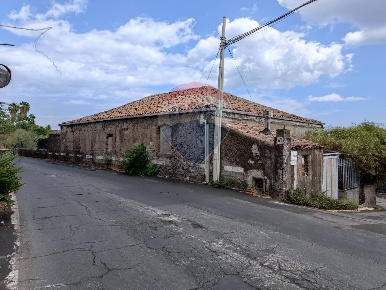 Foto Rustico in Via Sgroppillo, Catania di 152 m² con 5 locali in vendita