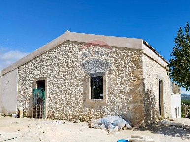 Foto Rustico in Contrada Cugnatelli, Palazzolo Acreide di 235 m² in vendita