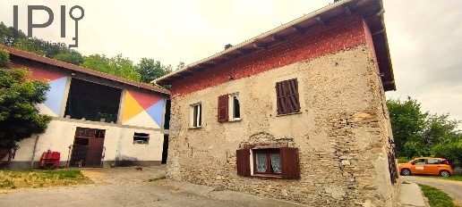 Foto Rustico in SP231, Bistagno di 400 m² con 10 locali in vendita