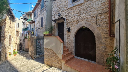 Foto Rustico in Via Gaetano Ferraioli, Priverno Centro di 130 m² in vendita