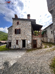 Foto Rustico in Perino, Coli Perino di 150 m² con 3 locali in vendita