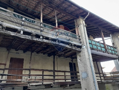 Foto Rustico a Stresa Centro di 280 m² con 10 locali in vendita