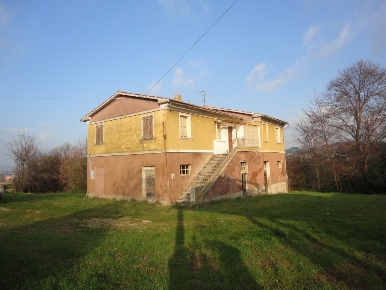 Foto Rustico in contrada fonte janni, Montelupone di 280 m² con 8 locali