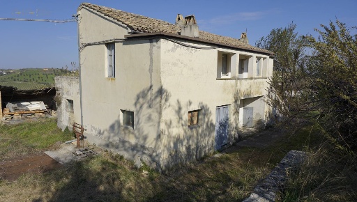 Foto Rustico in Contrada S. Lazzaro, Offida di 218 m² con 8 locali