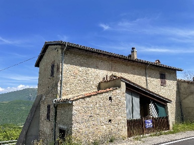 Foto Rustico in Cerreto di Spoleto - Collesoglio, Cerreto di Spoleto