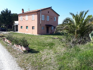 Foto Rustico in via casarica, Acquaviva Picena San Giovanni di 230 m²