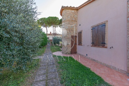 Foto Rustico in via dei partigiani, Castiglione del Lago Villastrada