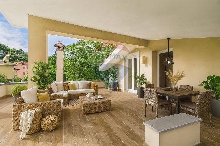 Foto Rustico in VIA BERTINI, Riano Centro di 150 m² con 4 locali in vendita