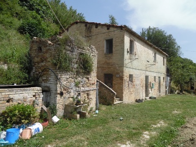 Foto Rustico in contrada sant egidio, Ripatransone di 200 m² in vendita