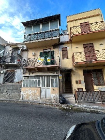 Foto Villa unifamiliare in Via comunale Santo 214, Messina Gazzi di 200 m²