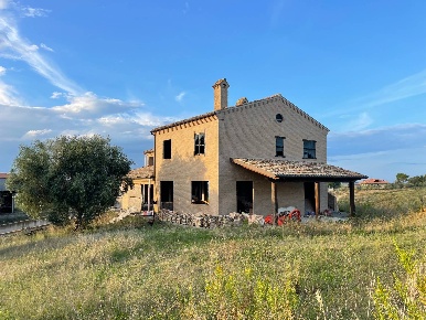 Foto Rustico in CONTRADA SANT'ANDREA, Cupra Marittima di 420 m² in vendita