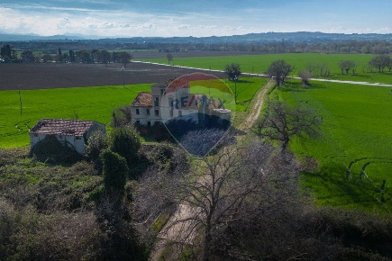 Foto Rustico in VIA DELLE CHIUSE, Jesi Mazzangrugno di 240 m² con 7 locali