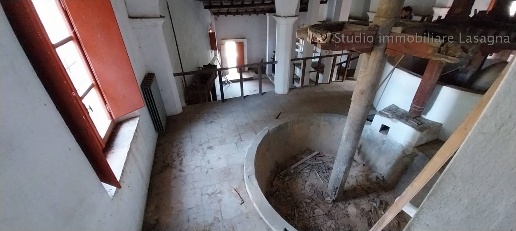 Foto Rustico in Via dello Stadio, Camaiore Camaiore Paese di 300 m²