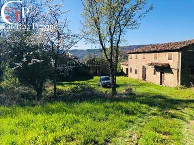 Foto Rustico in frazione Carbonile, Dicomano di 530 m² con 19 locali