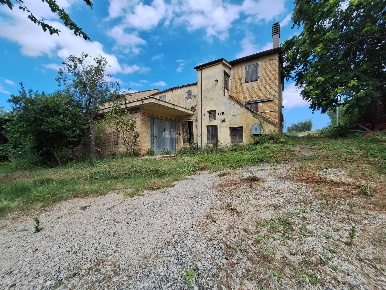 Foto Rustico in via pietro nenni, Spinetoli di 180 m² con 6 locali