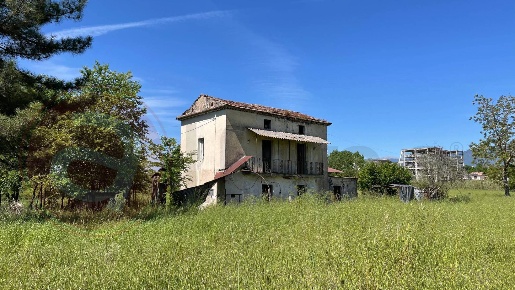 Foto Rustico in Viale Giardino dello Sport, Pontecorvo Centro di 170 m²
