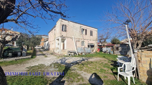 Foto Rustico in Via Giuseppe Verdi, Sant'Egidio alla Vibrata Centro