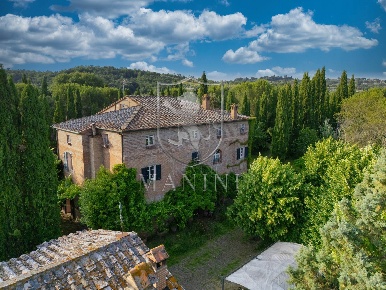 Foto Rustico in strada provinciale lauretana, Sinalunga di 675 m²