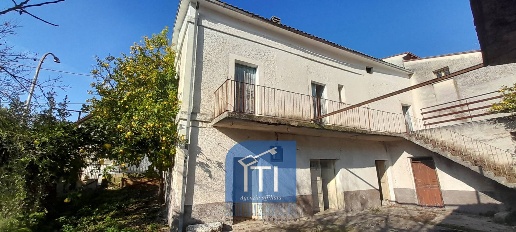 Foto Rustico in VIA RADICCIO, Sant'Elia Fiumerapido Centro di 100 m²