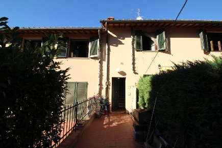 Foto Rustico a Montespertoli di 110 m² con 5 locali in vendita