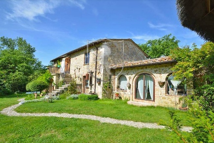 Foto Rustico in castelmuzio, Trequanda Castelmuzio di 200 m² con 7 locali