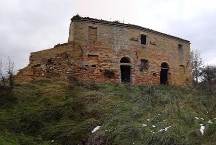 Foto Rustico in Colle Appeso, Monteprandone di 400 m² con 10 locali