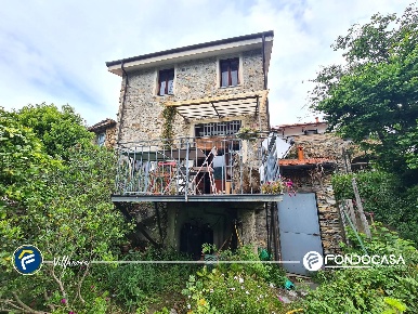Foto Rustico in Vico dei Ramasso, Alassio Caso, Vegliasco di 116 m²