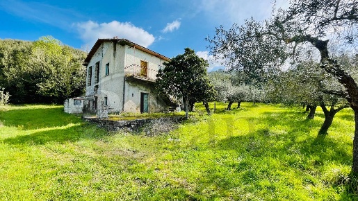 Foto Rustico in Via della Palombara, Roccasecca di 200 m² con 8 locali