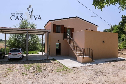 Foto Rustico in Contrada Ciafone, Offida Borgo Miriam di 200 m² in vendita