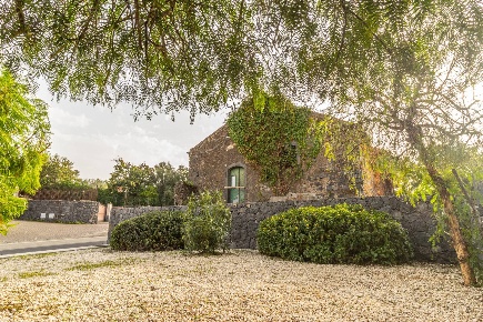Foto Rustico in Via Spirito Santo, Aci Sant'Antonio Centro di 300 m²