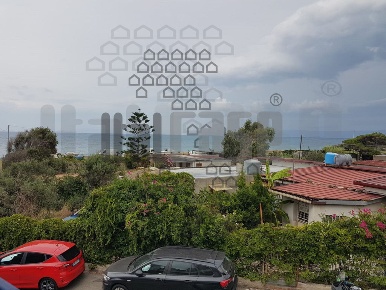 Foto Appartamento in Acqualadrone via lungomare7, Messina di 78 m²