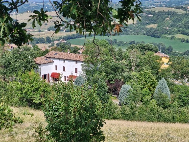 Foto Rustico in san venanzio, Maranello di 500 m² con 7 locali in vendita